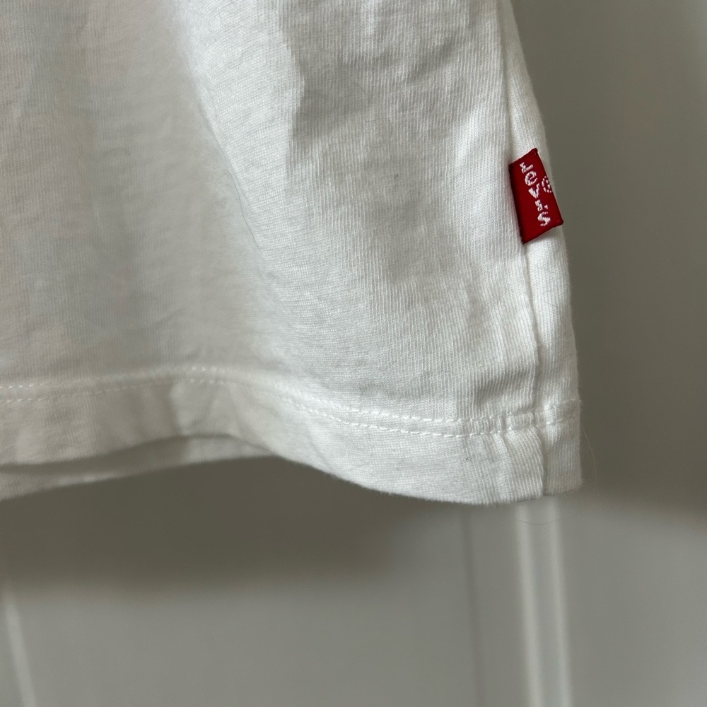 LEVI’S😎Tee - Picture 3 of 4